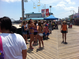 Illustration for article titled I Successfully Stalked the Jersey Shore Cast